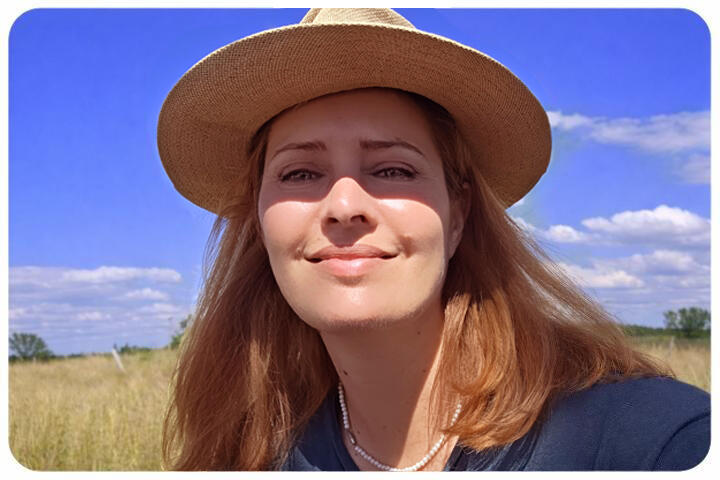 About me Hi there! Welcome to Happy Village! I’m Evi, and I’m an artist from Greece. I’m so thrilled you found your way here. HappyVillage Artwork opened its doors back in December 2012, and looking back, it’s been such a beautiful journey! A little bit about the